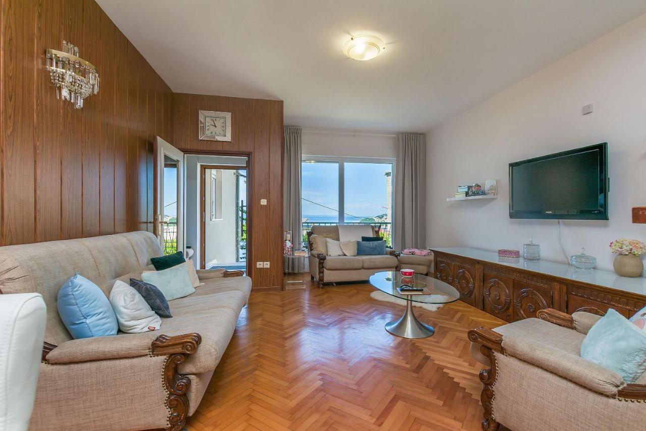 Apartments Mia 오미스 외부 사진